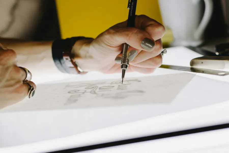 Como o Canva Derrubou Barreiras e Mudou o Jogo no Design Global · trabalho da The Pear Marketing