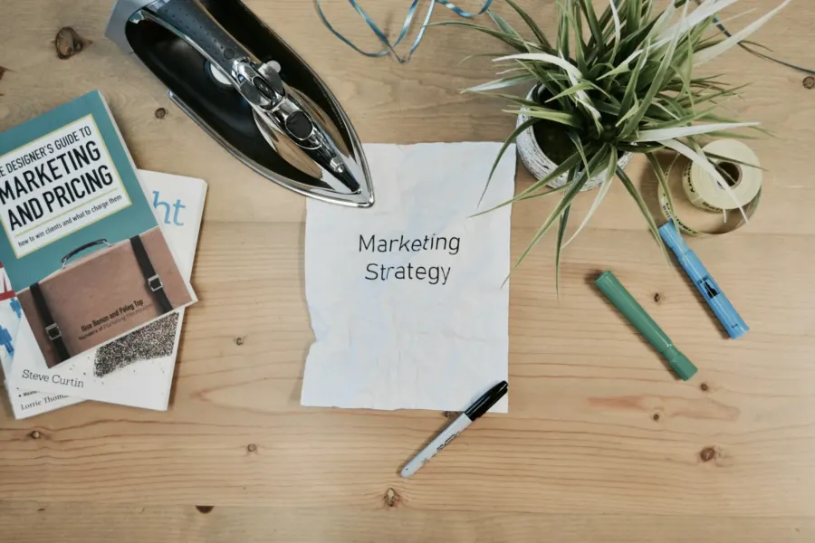 Como Fazer uma “visualização anual de marketing” para impulsionar o crescimento da tua marca · trabalho da The Pear Marketing